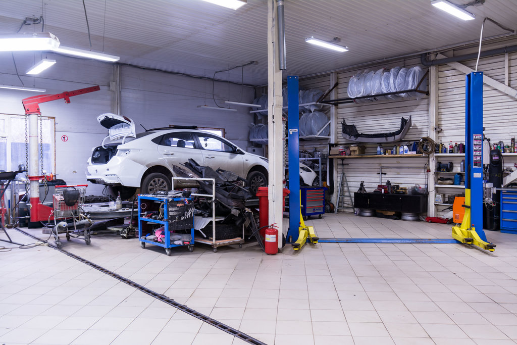 Какое оборудование необходимо для открытия автомастерской?