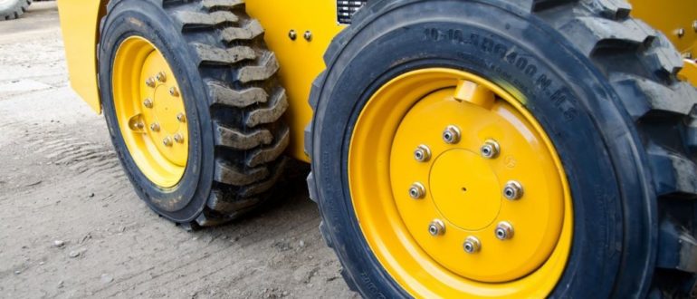Как выбрать шины для погрузчика