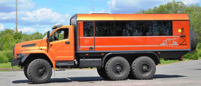 Вахтовые автобусы "Урал"