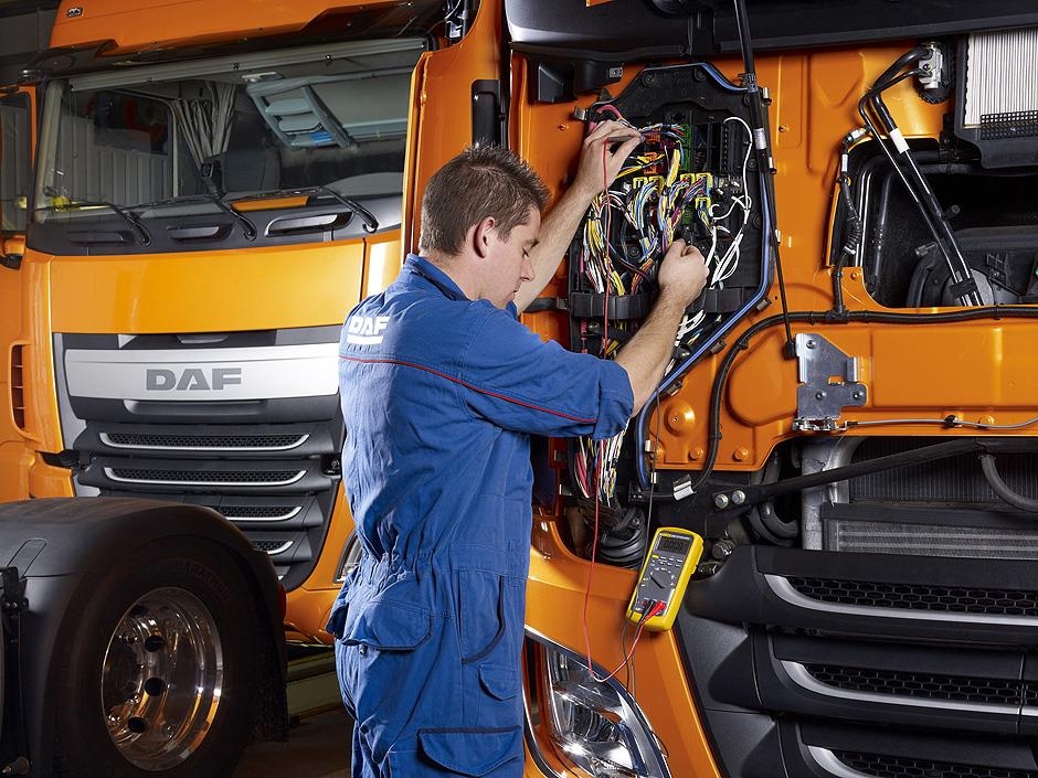 Сложности при ремонте грузового автомобиля