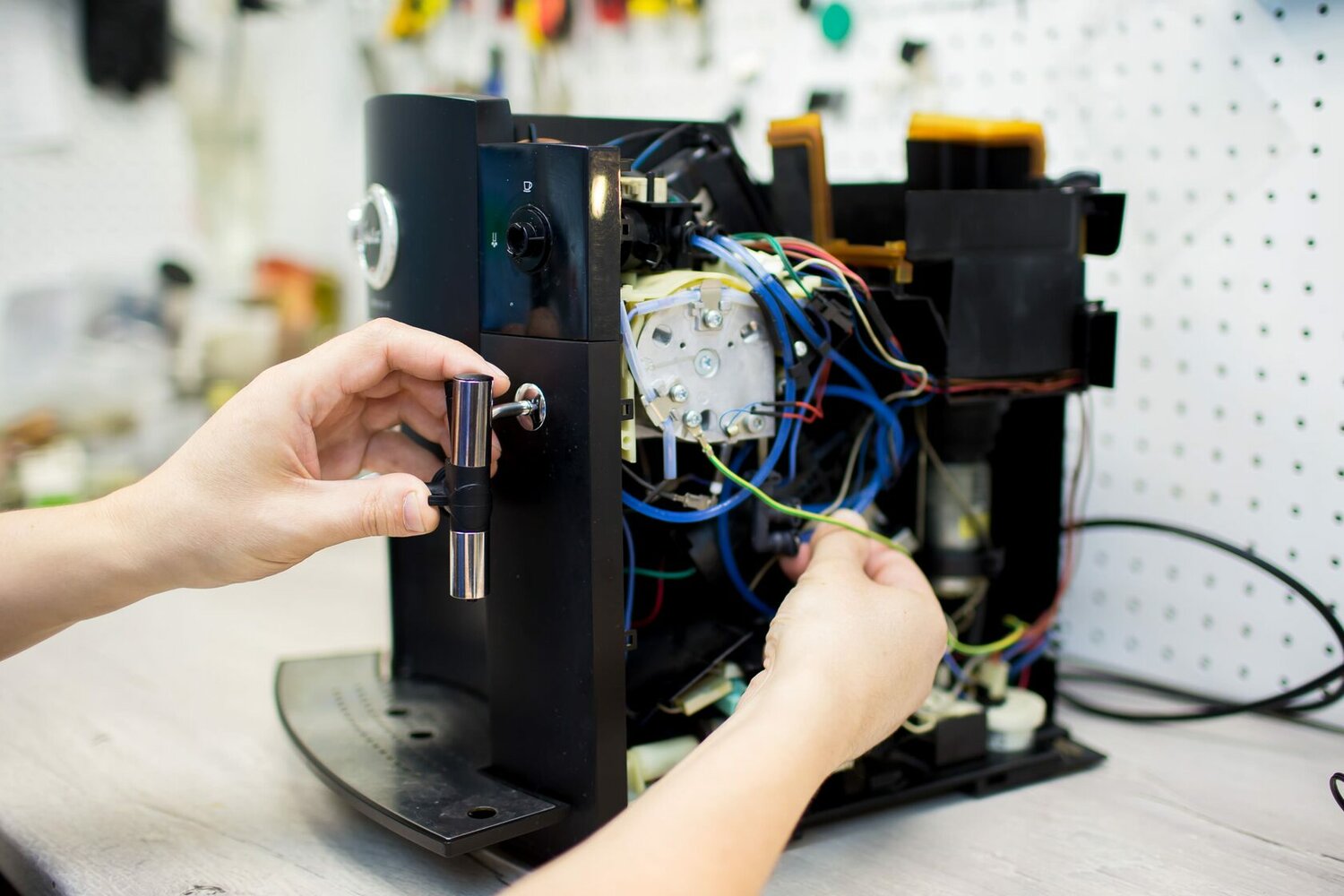 Ремонт рожковых кофемашин: когда и почему это необходимо