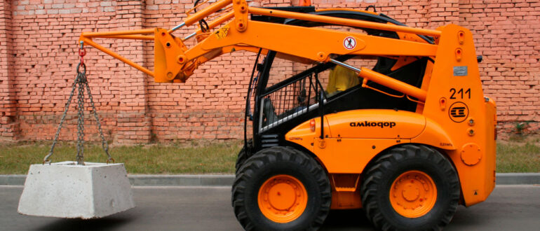 Погрузчики с бортовым поворотом их компактность и маневренность в работе