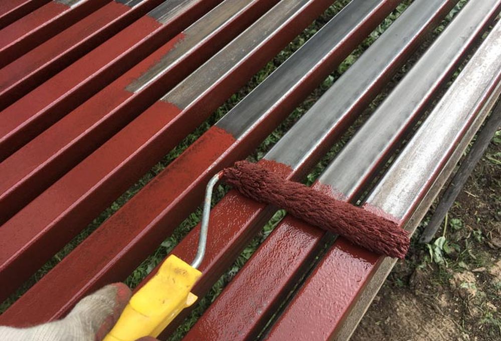 Как защитить профтрубу 60×40 от ржавчины в условиях повышенной влажности?