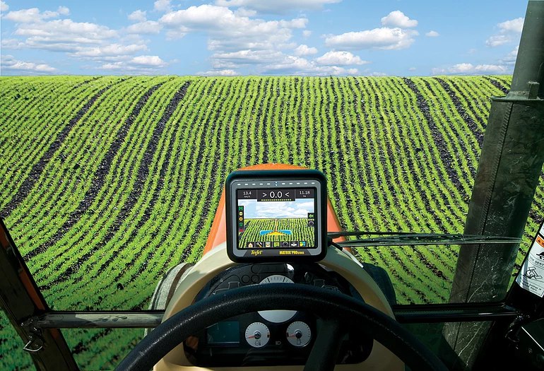 Автопилоты для сельхозтехники: критерии выбора и рекомендации