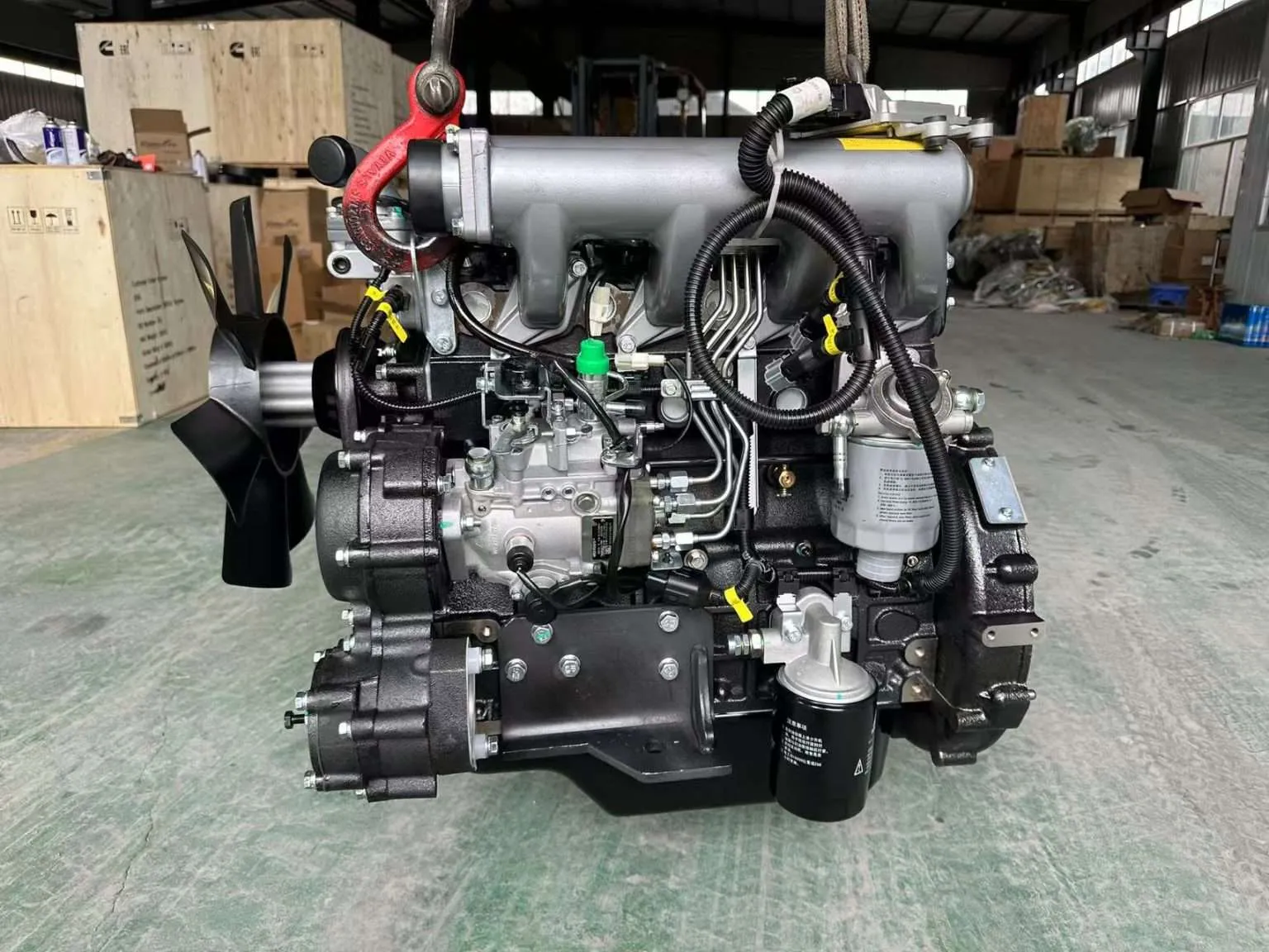 Сердце склада: как выбрать двигатель для вилочного погрузчика в 2025 году