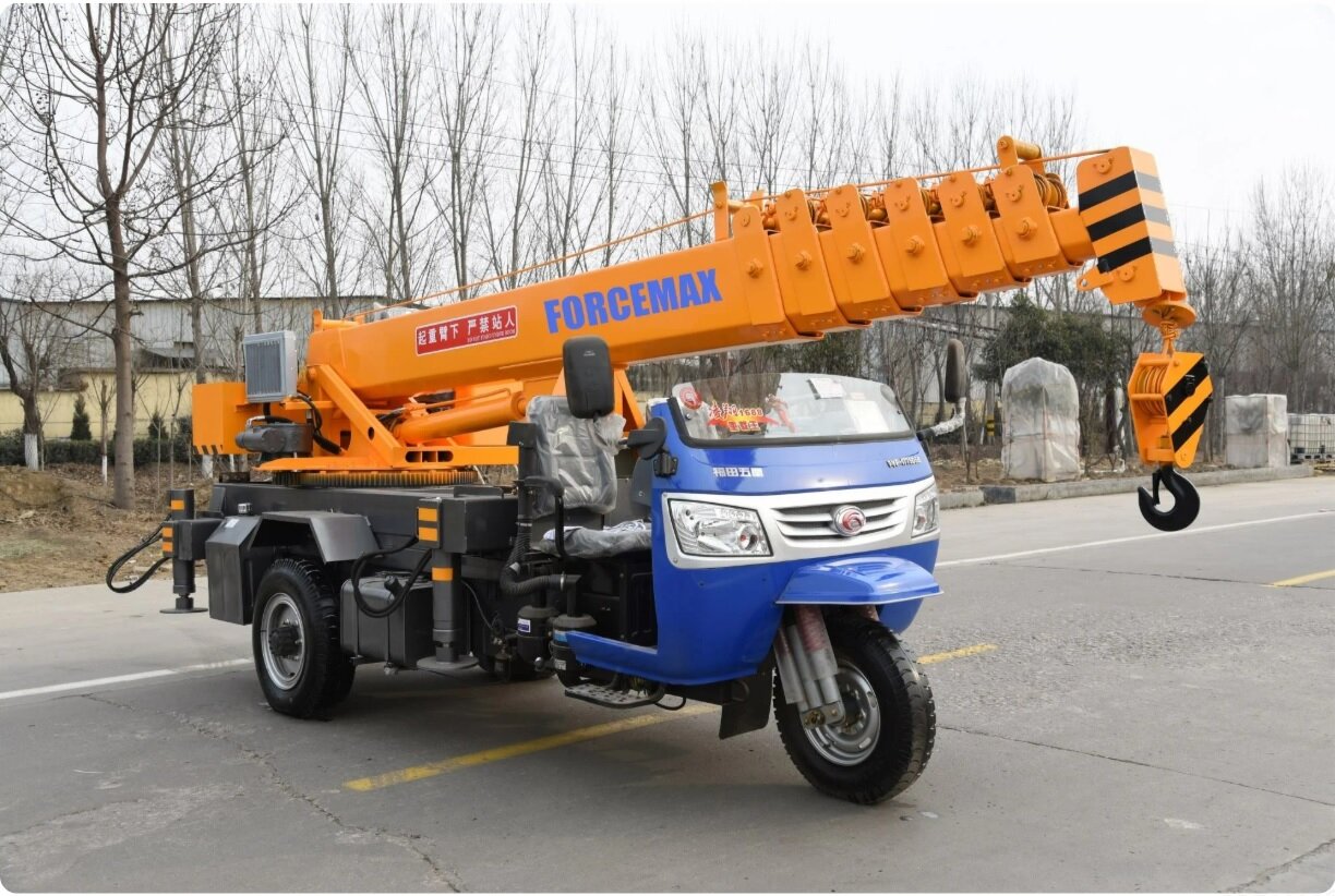 Малый, но гордый: как мини-краны решают большие задачи в стеснённых условиях